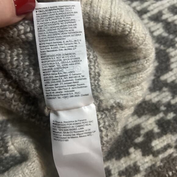 Old Navy Cheetah Print Pullover Sweater Size M Beige Gray Relaxed Cozy Boho - Picture 8 of 9